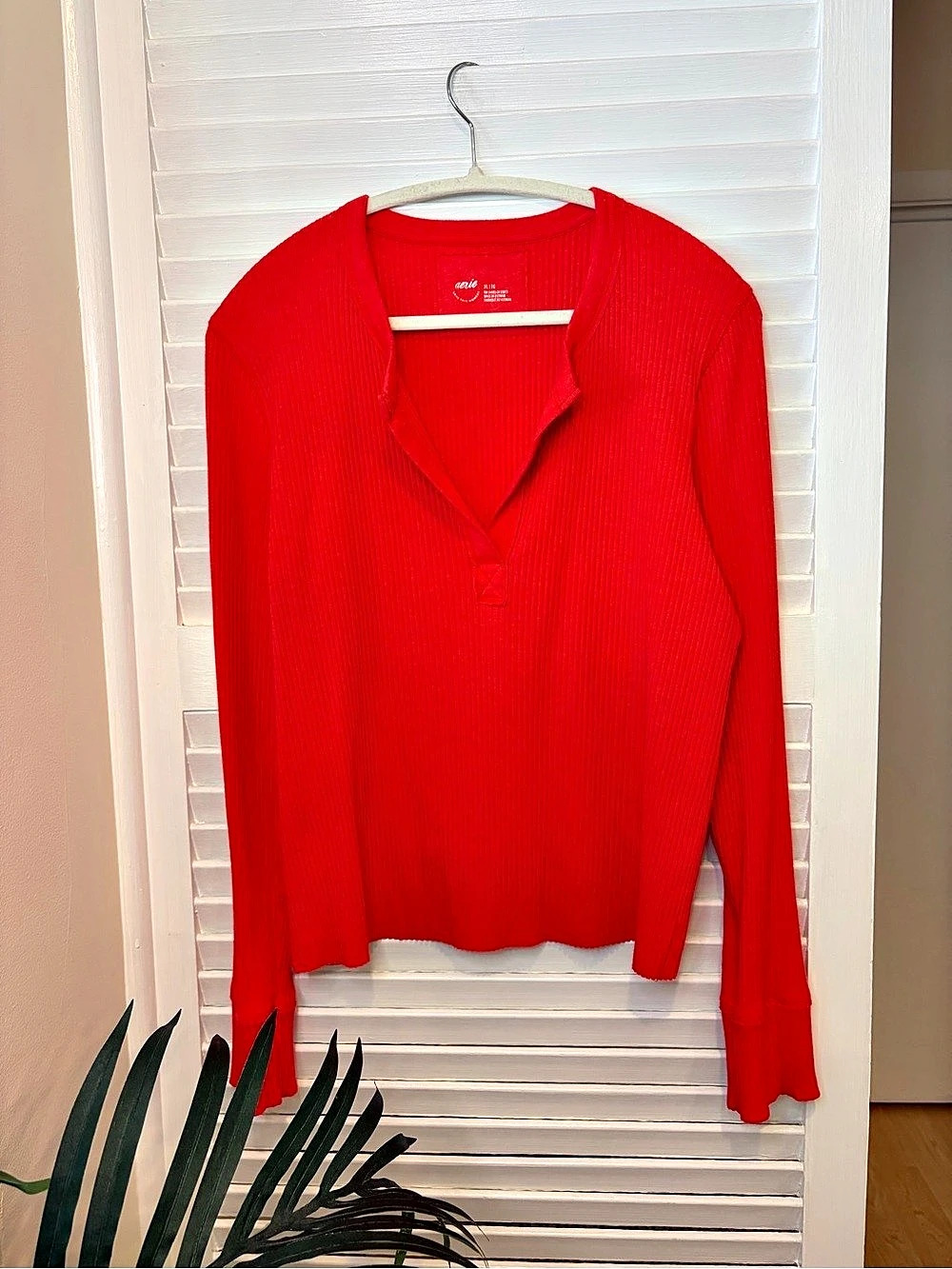 Aerie Ribbed Long Sleeve Henley Style Top Red  Orange Size XL Cozy Soft Fall